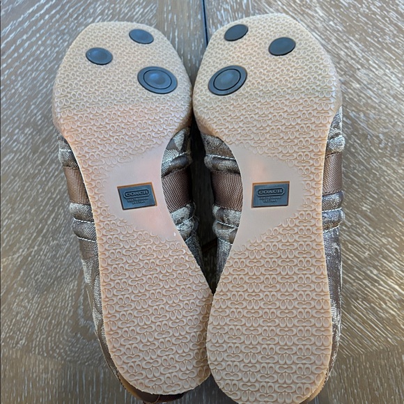 Coach Kelsie Signature Sneakers - Picture 4 of 5